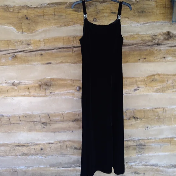 Molly Malloy Dresses Molly Malloy Black Velvet Bejeweled Strap